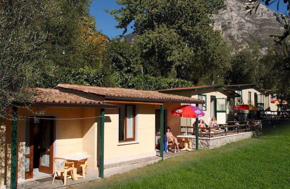 Camping Park Garda Limone sul Garda Exterior foto