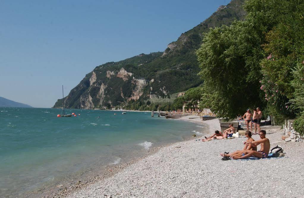 Camping Park Garda Limone sul Garda Exterior foto